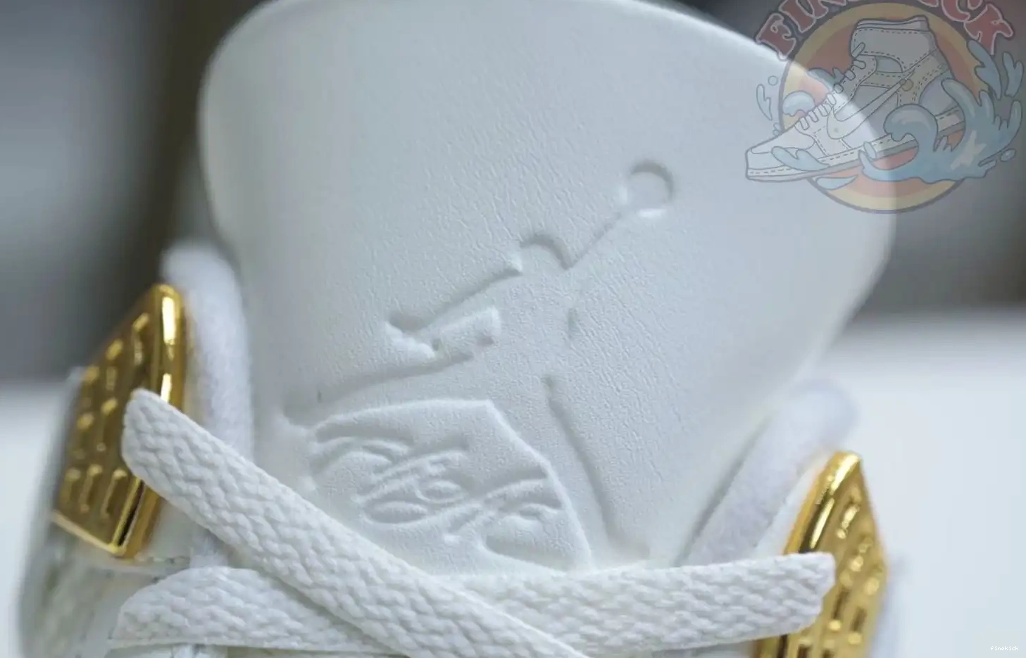 4 Air Jordan 0523